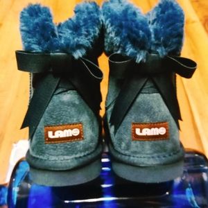 👠$25 Sale! Lamo Short Suede Boots